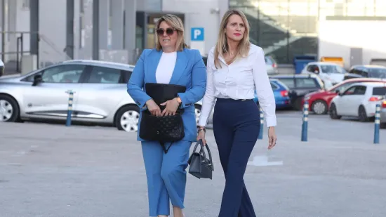 Teško je reći koji je outfit najbolji: Pogledajte odjevne kombinacije u stožerima